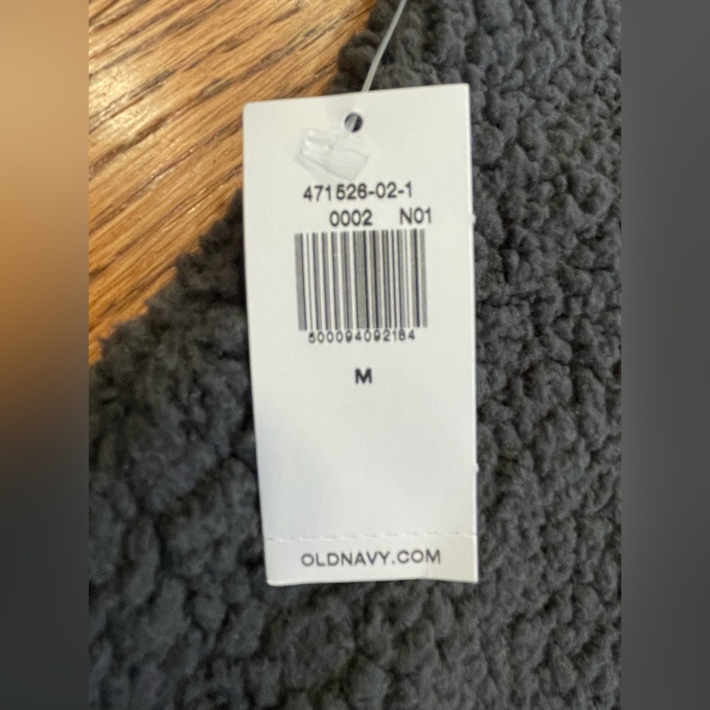 Cropped Sherpa
Turtleneck Sweater in Panther